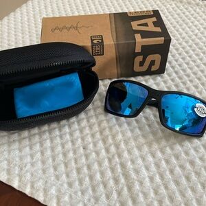 New - Never worn Costa Reefton sunglasses with case and box